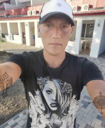  ,   Andrey, 35 ,   ,   