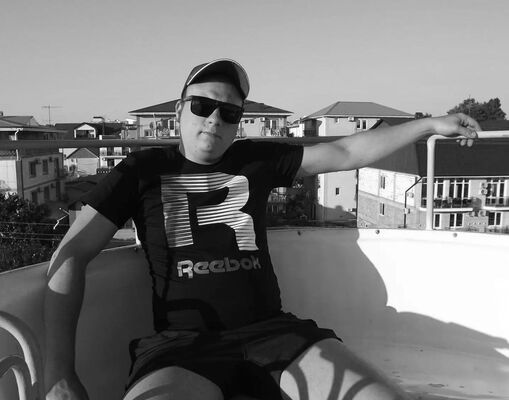  ,   Oleg, 37 ,   ,   , c , 