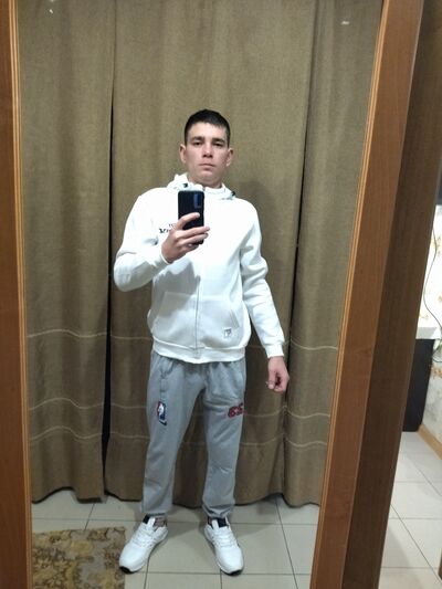   ,   Valera, 28 ,   ,   