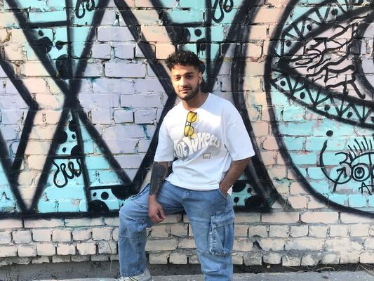  ,   Maro, 23 ,   ,   