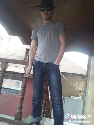  ,   Armani, 35 ,   ,   , c , 