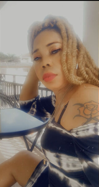 ,   Eva, 43 ,   ,   