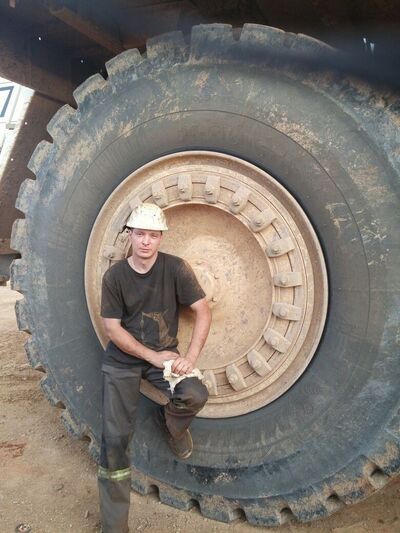  ,   Evgenii, 41 ,   ,   , c 