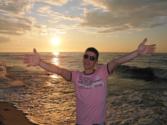  Bro,   Alex, 39 ,   ,   , c , 