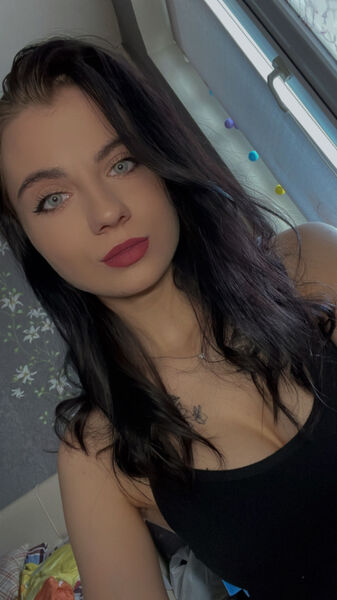  ,   Danna, 22 ,   ,   
