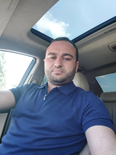  ,   Kerim, 33 ,     