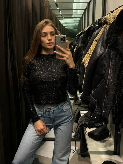  ,   Diana, 22 ,   ,   