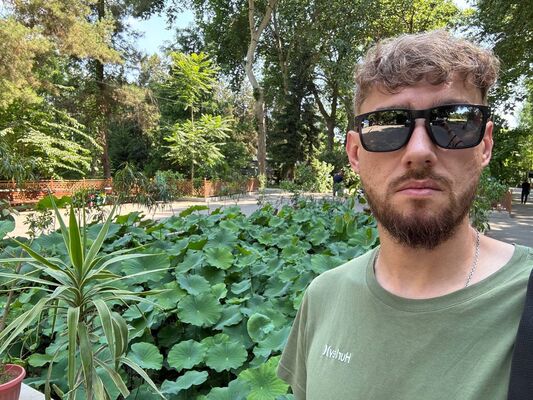  ,   Artur, 31 ,   ,   , c 
