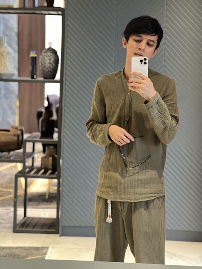  ,   Jovokhir, 25 ,   ,   