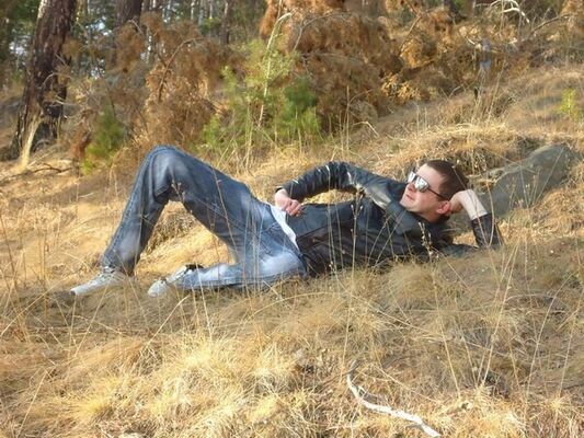  ,   Denis, 35 ,  