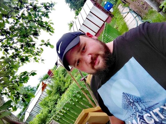  ,   Alex, 34 ,   
