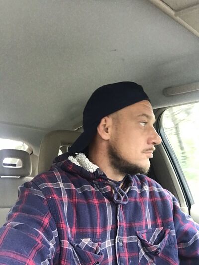  ,   Salee, 41 ,   ,   