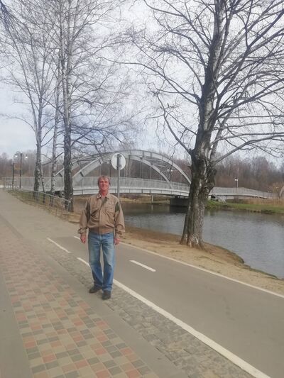  ,   Aleks, 61 ,   c 