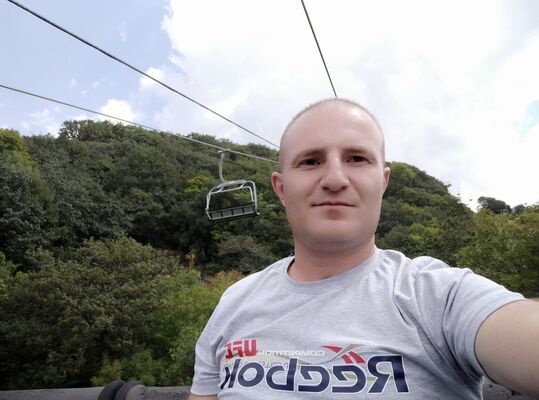  ,   Gevorg, 33 ,   ,   , c 