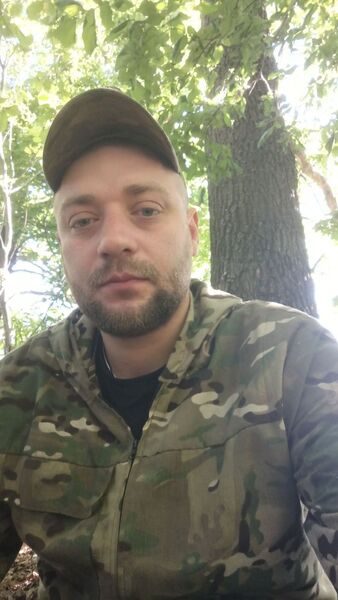  ,   Ilya, 33 ,   ,   