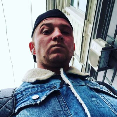  ,   Artur, 27 ,   ,   