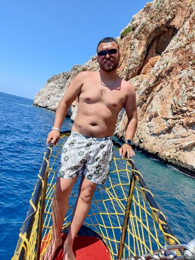  ,   Elvin, 33 ,   ,   