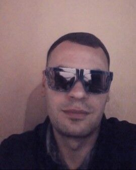  ,   Max, 36 ,  
