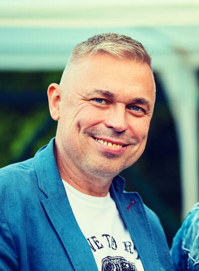  ,   Alex, 56 ,   ,   , c 