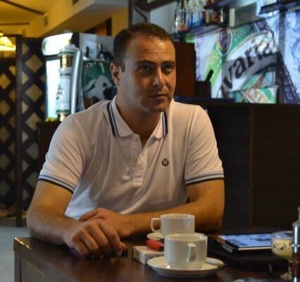  ,   Gio, 44 ,   ,   , c 