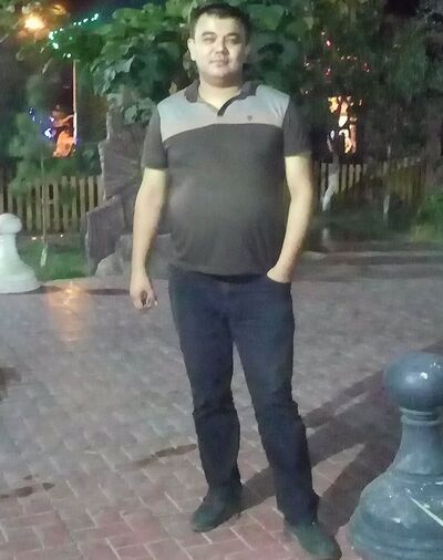  ,   Mustafo, 41 ,  