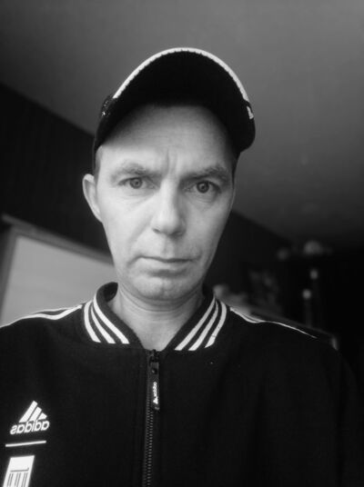  ,   Denis, 35 ,   c 
