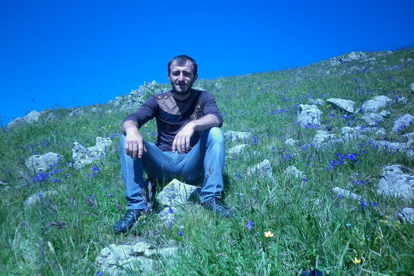  ,   Garik, 40 ,   