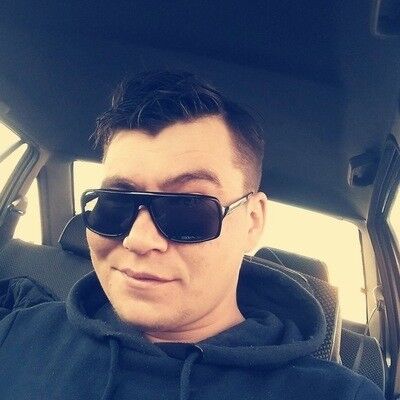  18056955  Timur, 37 ,    