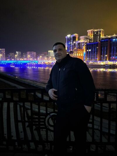  ,   Roman, 40 ,   