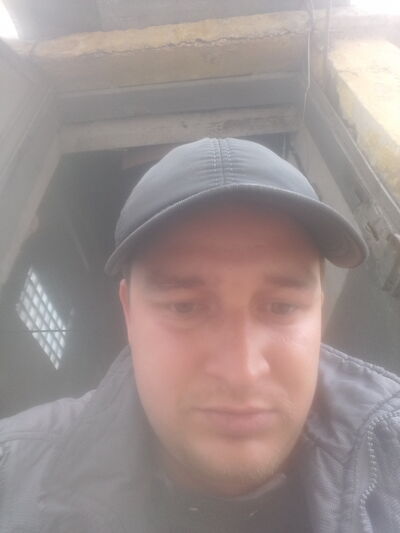  ,   Sasha, 35 ,   