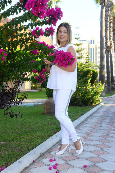  ,   Kira, 51 ,     , c 
