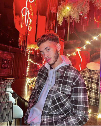   ,   Yassine, 26 ,   ,   
