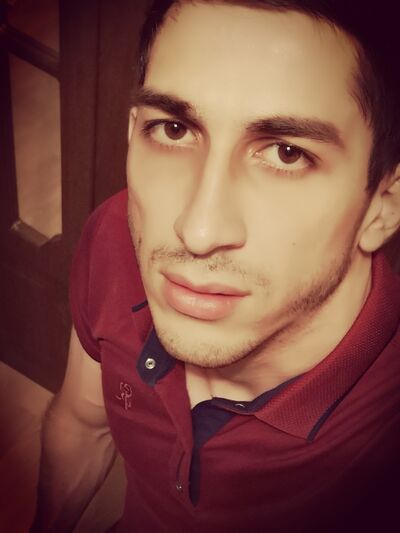  ,   Salim, 32 ,   ,   , c , 