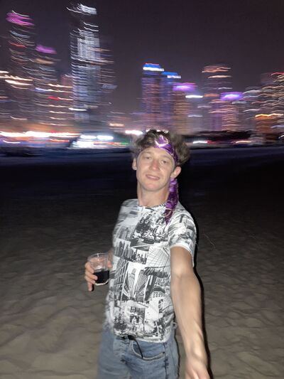  ,   Artem, 40 ,   ,   