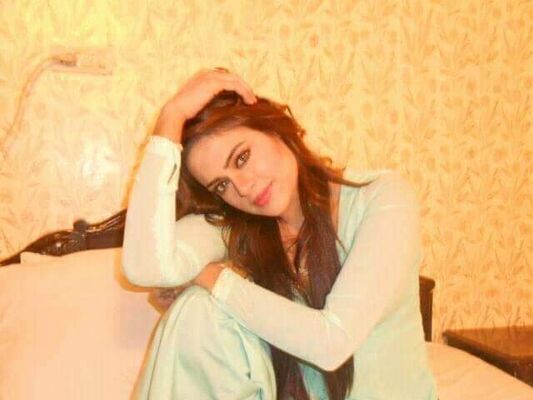  ,   Roselin, 32 ,   ,   , c 