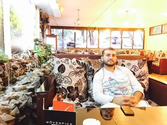  ,   Rahmadov, 35 ,  