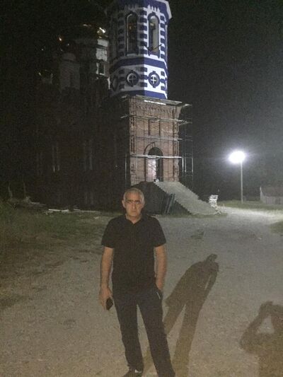  ,   Armen, 48 ,   ,   