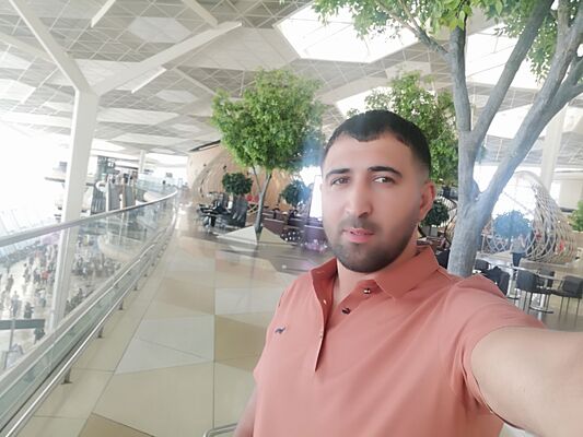  ,   Kolya, 35 ,     