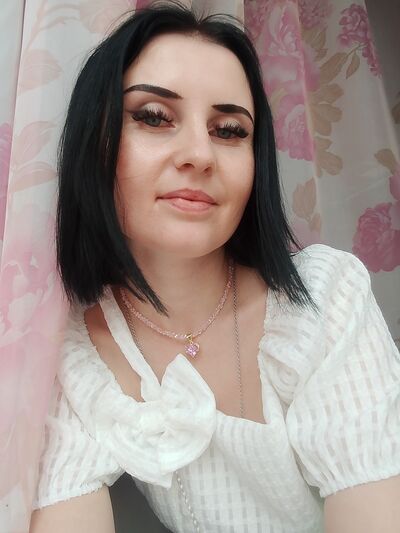  ,   Elena, 32 ,   ,   