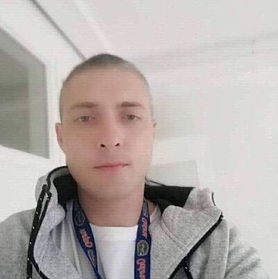  -,   Maksim, 42 ,   ,   , c , 
