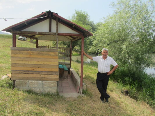  ,   Elbrus, 60 ,   ,   , c 