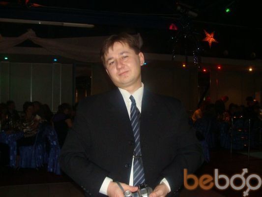  ,   Viktor, 46 ,   