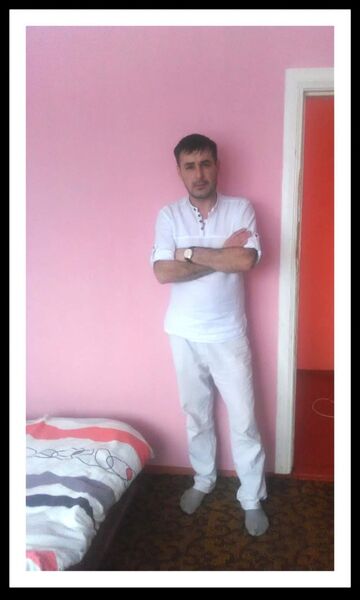  ,   Karim, 42 ,   ,   , c 