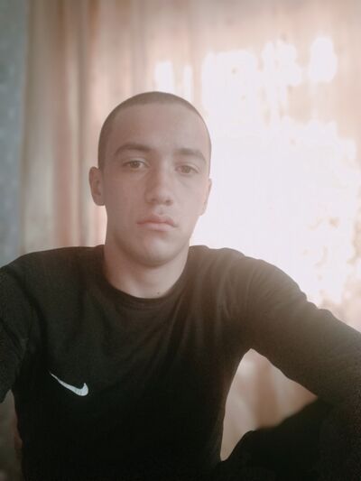  ,   Qwertyuiop, 21 ,   ,   