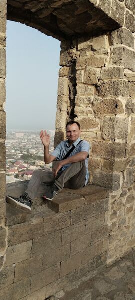  ,   Ruslan, 49 ,     , c 