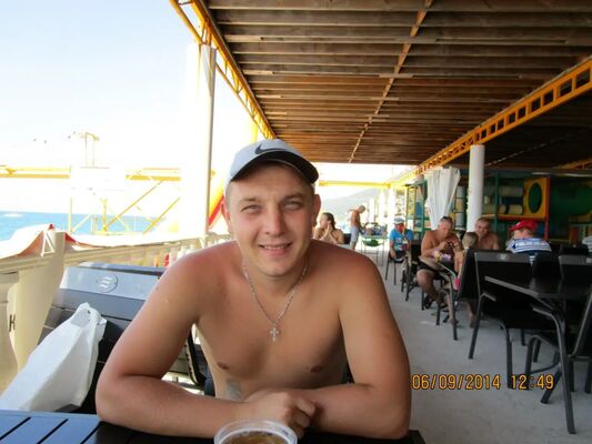  ,   Alexander, 32 ,   ,   