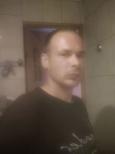  ,   Artem, 32 ,   ,   