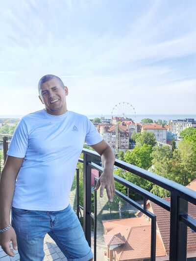 ,   Alex, 40 ,     , c , 