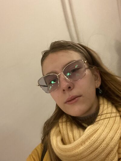  ,   Dasha, 18 ,   ,   