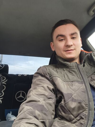  ,   Mikhail, 24 ,   ,   , c 